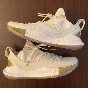 Under Armour Curry 5 Size 8.5